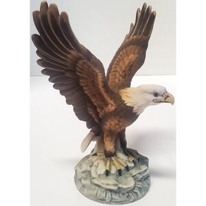 VTG Grand Bald Eagle Landing Figurine Andrea by Sadak Japan 8863 Matte Finish